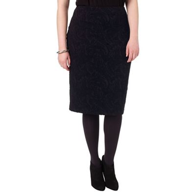 Studio 8 Sizes 16-24 Black mona textured skirt